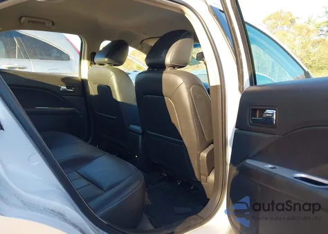 2010 Mercury Milan Premier z USA, uszkodzony, nr VIN 3MEHM0JA1AR648879